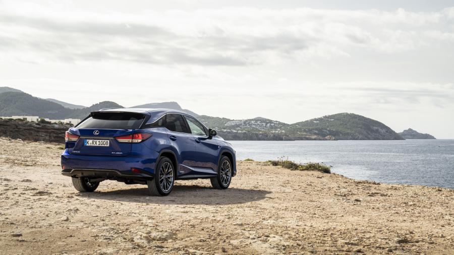 Lexus RX450h F-Sport 2019 года  (WW) (фото 12 из 42)